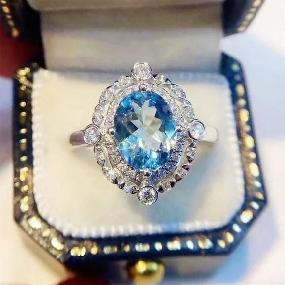 💕  925 Silver Plated Sea Blue Oval Shaped CZ Ring for Women, FB16FA1034 - Picture 1 of 6